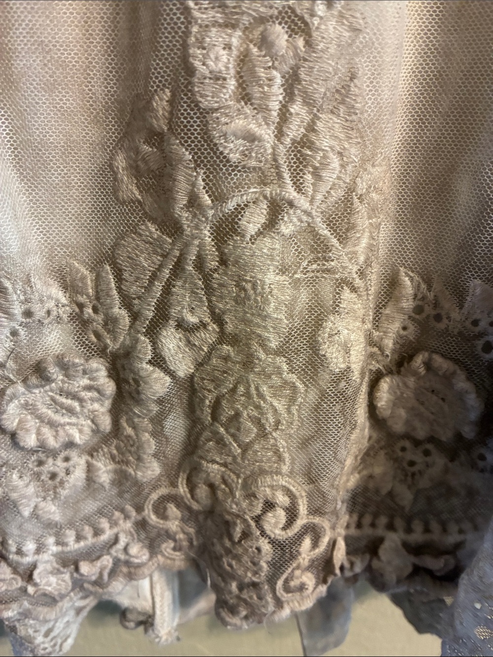 Gretty Zueger Cream Quilted Lace-Trim top . - Picture 4 of 4